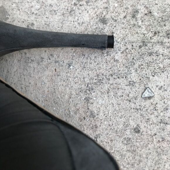 Betsey Johnson  - Picture 4 of 4